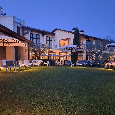 Resort Il Cigno Peschiera del Garda Exterior foto