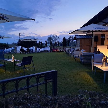 Resort Il Cigno Peschiera del Garda Exterior foto